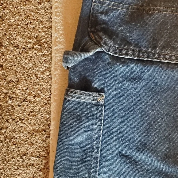 Carhartt  Dungaree fit jeans. Sz 36x 34.  Newer condition - Picture 5 of 6